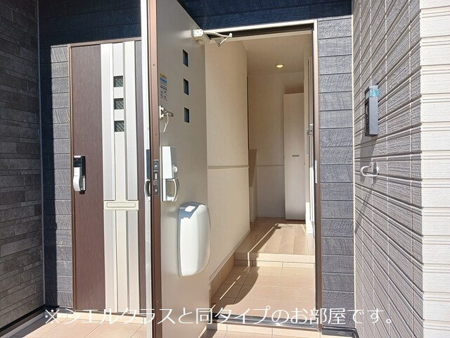 エレガンス　メゾン　Ⅱ 玄関