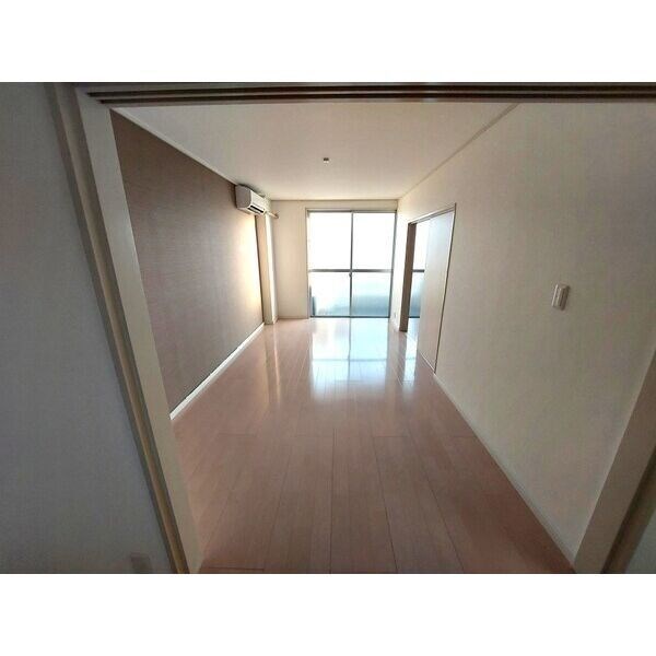 新泉ビル リビング