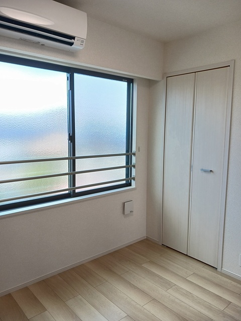 オネスティ ベッドルーム