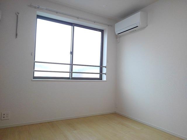 ソフィア ベッドルーム