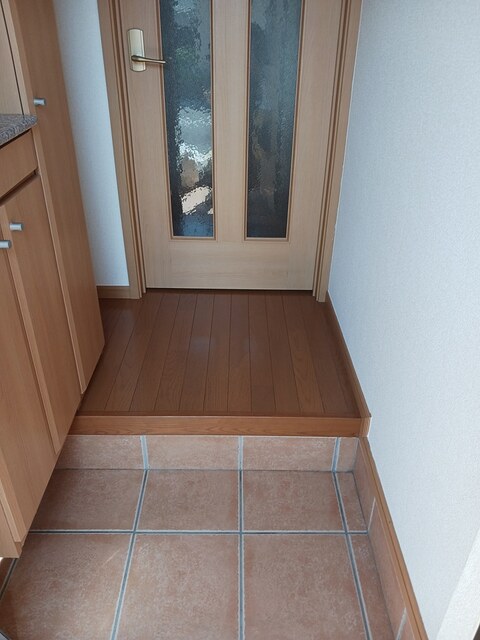 アルエットＤ 玄関