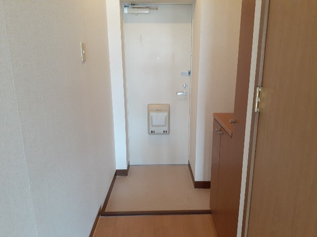 ファミリーハウス小平 玄関