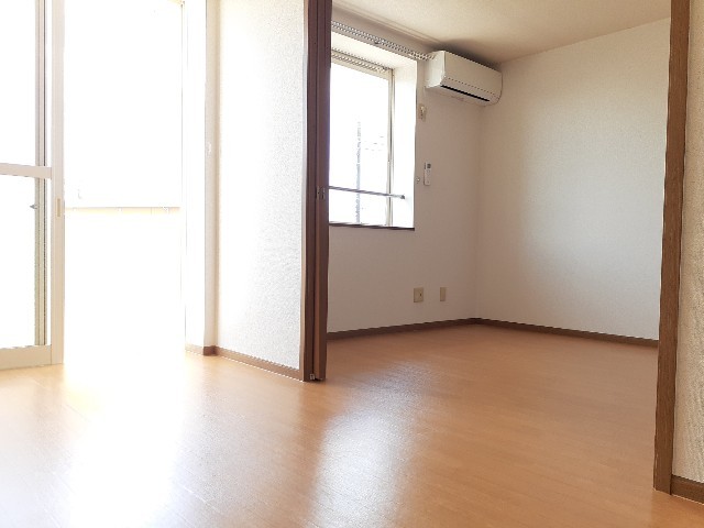 ファミリーハウス小平 リビング