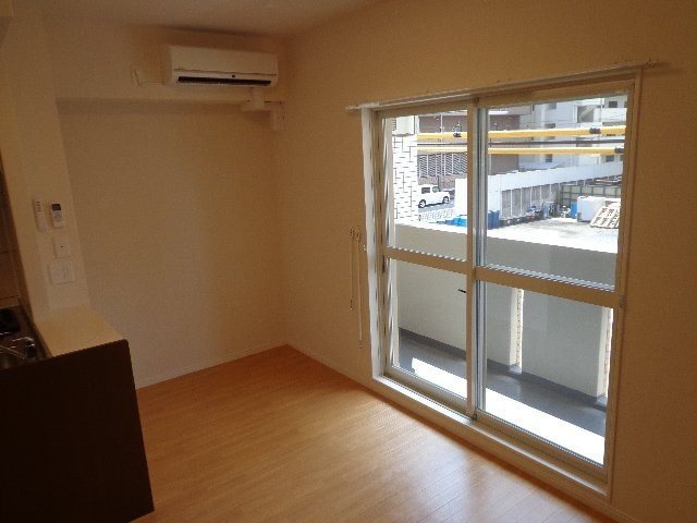 イーストヒルズ宿郷 リビング