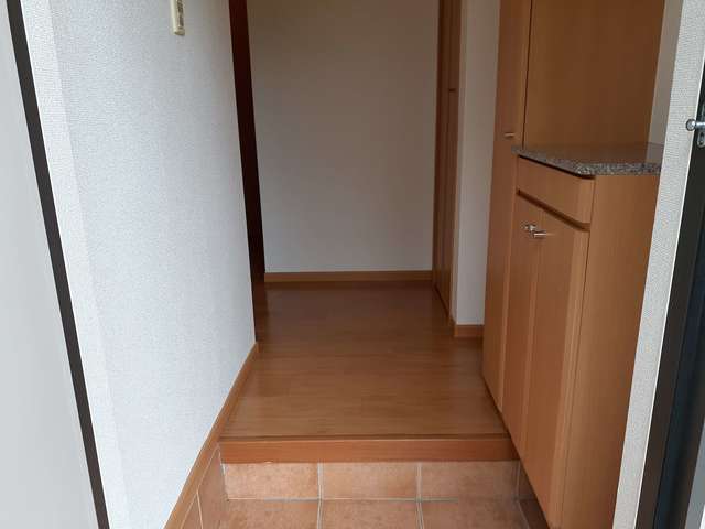 グレイスフルＢ 玄関