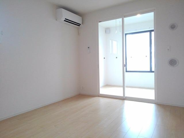 エクセレント・ヴィラ富田Ａ リビング