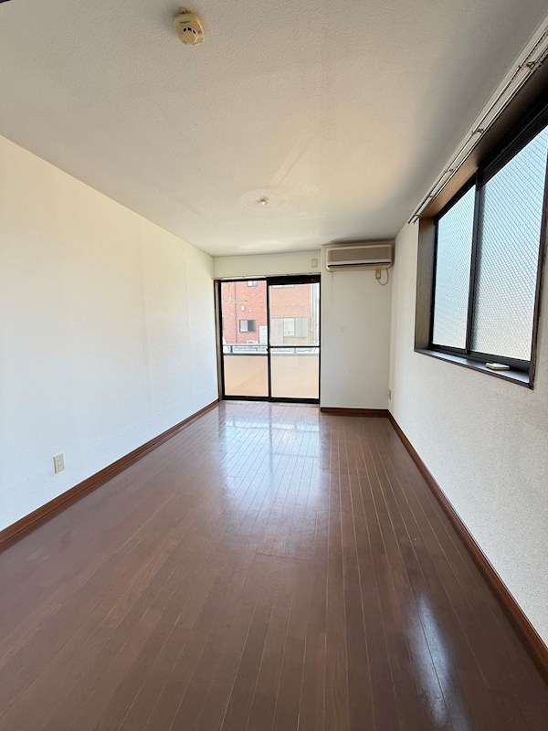 メゾン・ド・ナマイ リビング