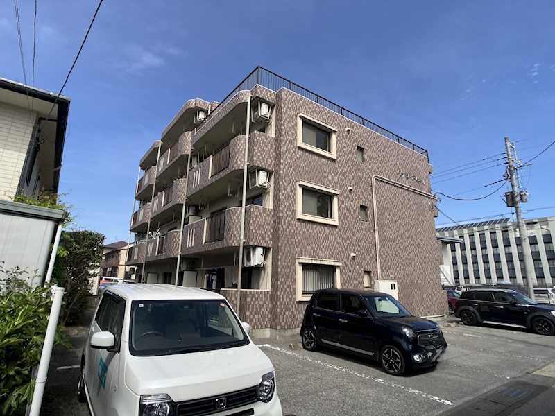 ハイツ・アムール 301号室 外観