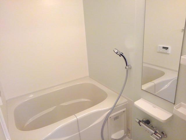 アル・ソーレⅢ 風呂画像