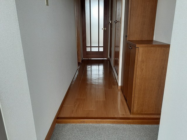 メゾンポエム 玄関