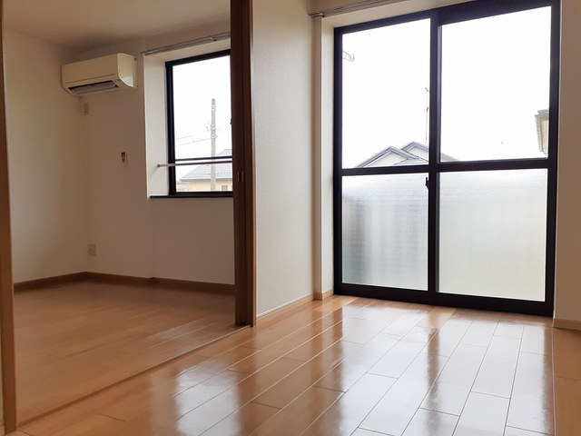 メゾンポエム リビング