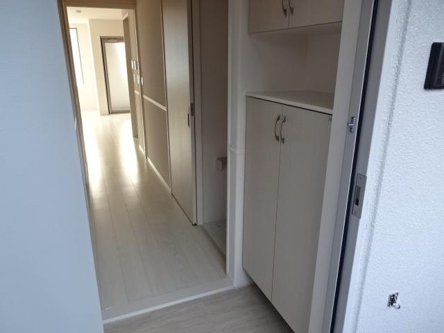 ＨＩＲＯ　ＷＥＳＴ（ヒロ　ウエスト） 玄関