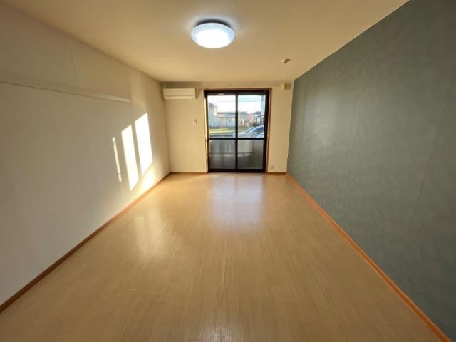 ユートピア リビング