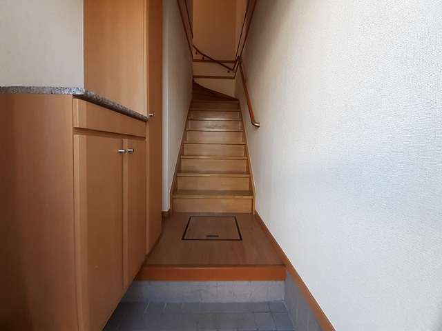 エミネンスＡ 玄関