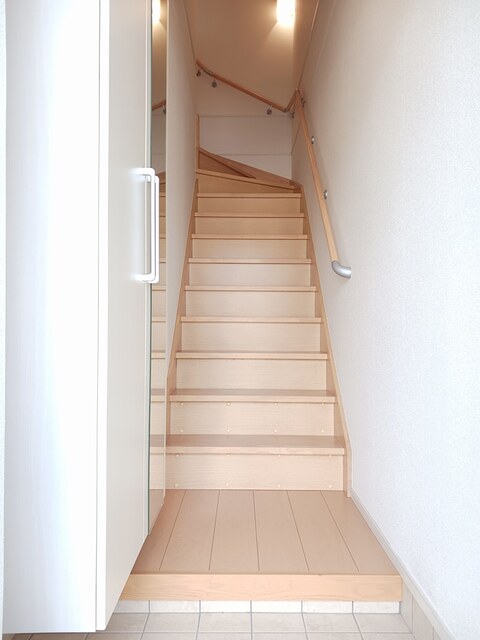 ヴァイデ　リーサ 玄関