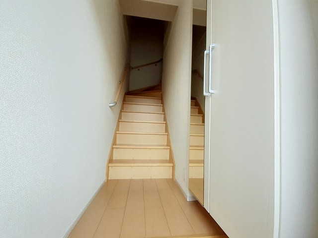 エミネンスＤ 玄関