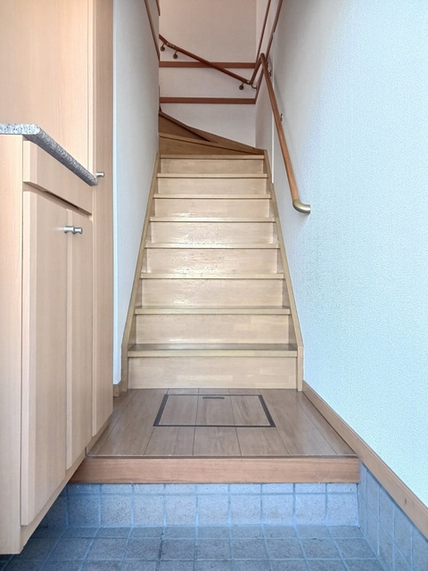 エミネンスＢ 玄関