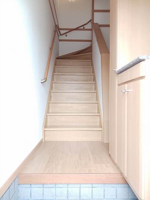 エミネンスＣ 玄関