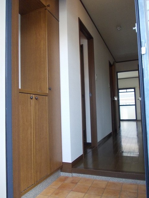 サニーヒル朱雀 玄関