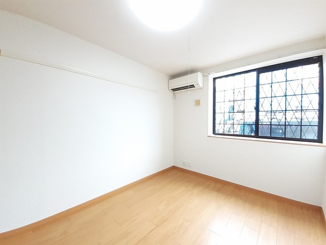 サンライト　プリティー ベッドルーム