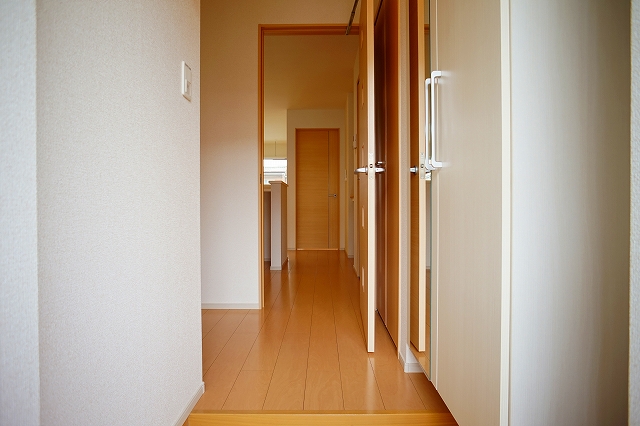 ヒルサイドハウス　ガーデン 玄関