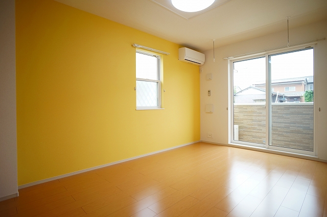 ヒルサイドハウス　ガーデン リビング