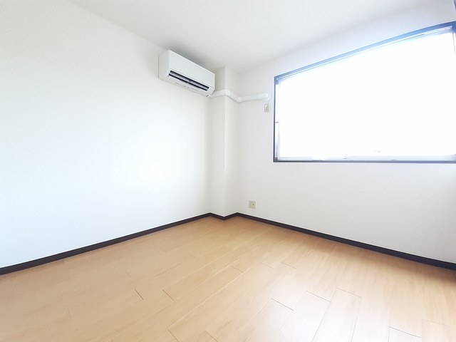 ロイヤルヒルズ リビング