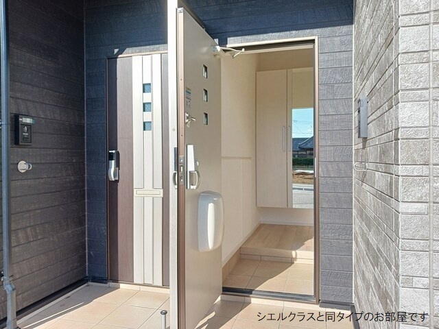 若松原３丁目アパート 玄関