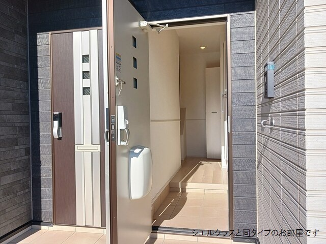 若松原３丁目アパート 玄関