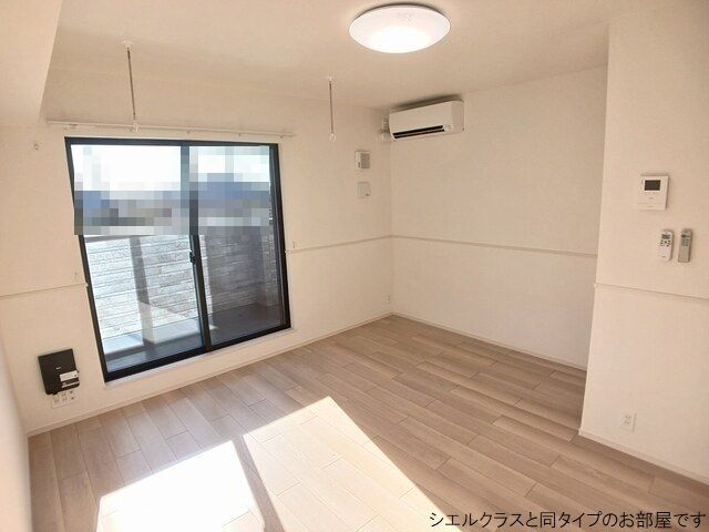 若松原３丁目アパート リビング