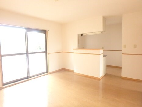 ヴィアステージ清原台A リビング