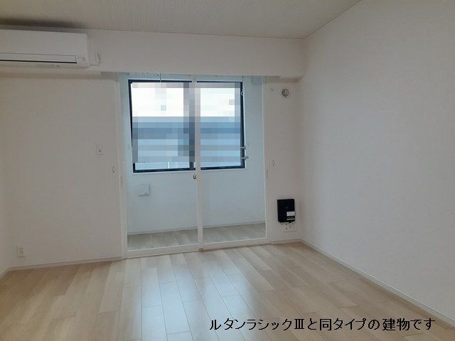 平松本町アパート リビング