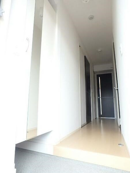 ディアコート陽東 玄関