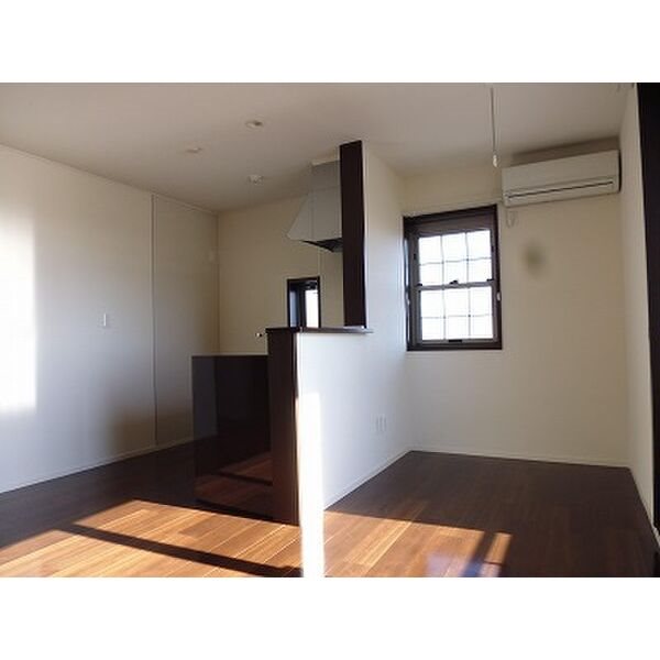 フォーリア リビング