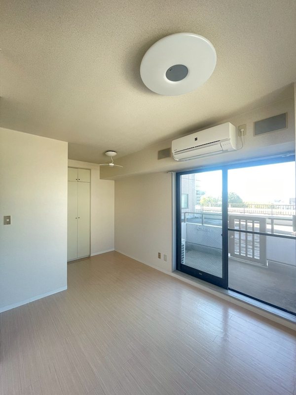 メゾン・ド・ユニヴェール ベッドルーム