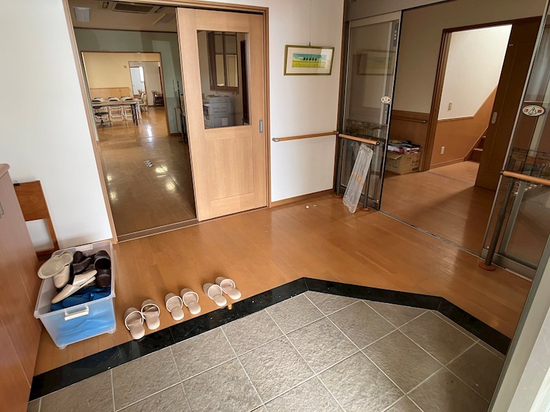 平出町貸店舗 玄関