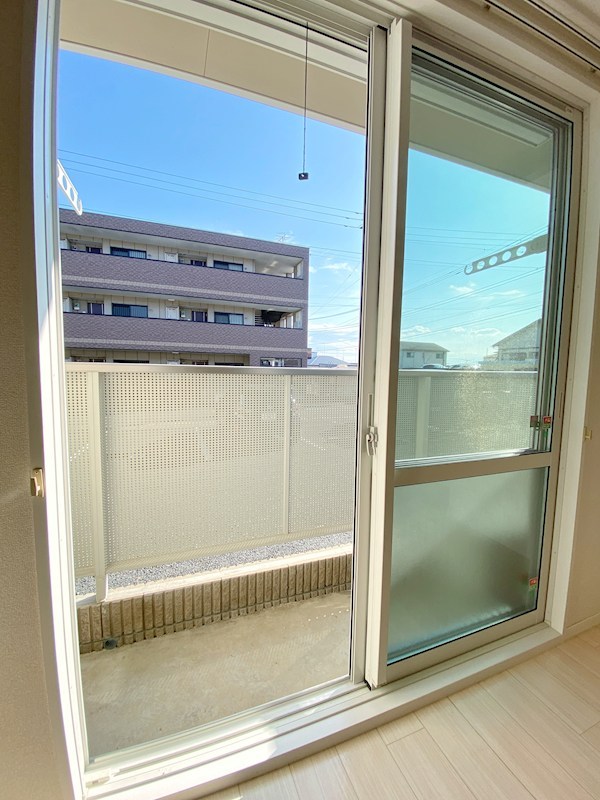 Mon Cheri A ベランダ