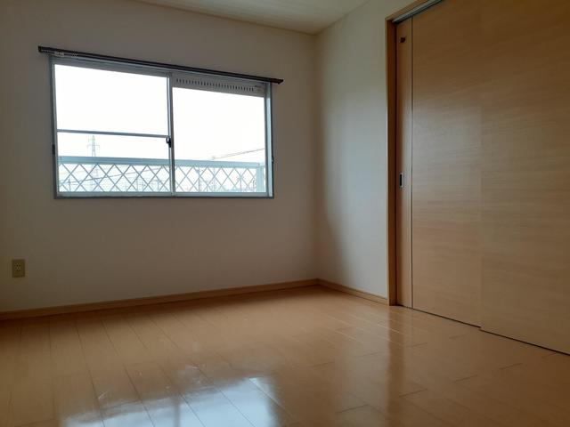 エルディム和 ベッドルーム