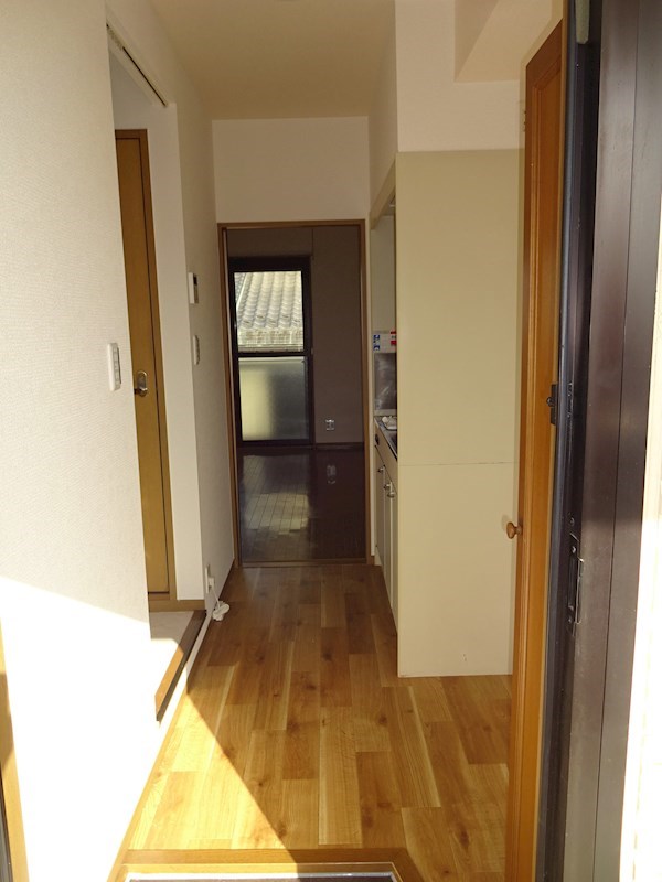 シャトーグランドハイム A 玄関