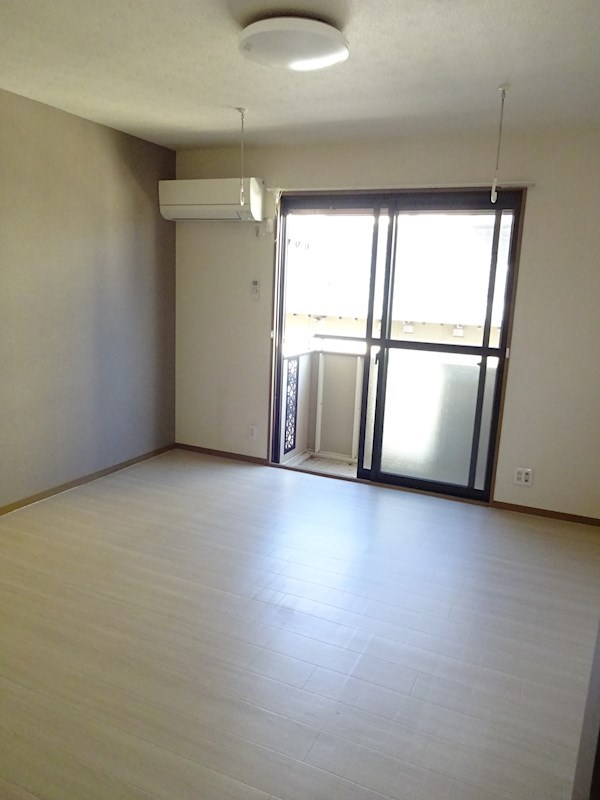 シャトーグランドハイム A リビング