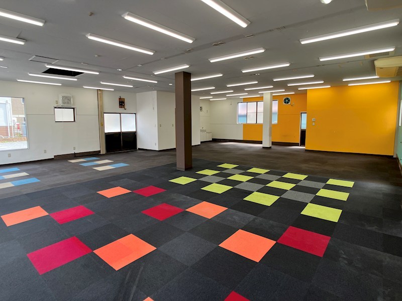 泉が丘６丁目テナント リビング