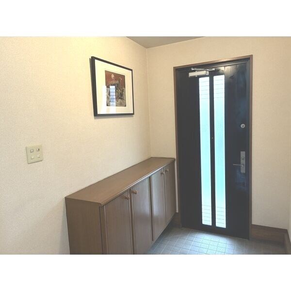 ゆうきが丘戸建貸家 玄関