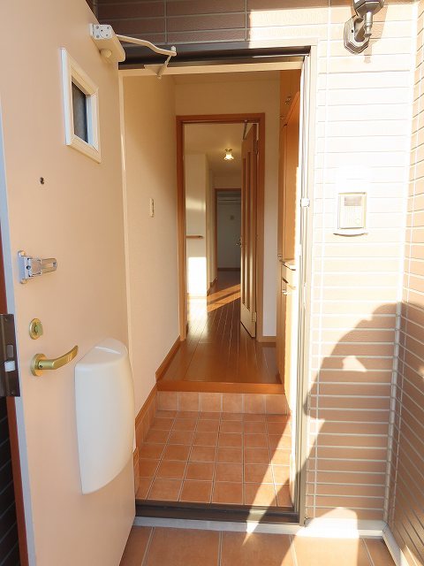 プラウド・コートⅢ 玄関