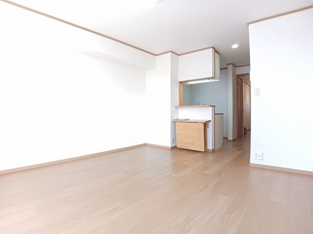 アプリコット・ヴィラ　Ｉ リビング