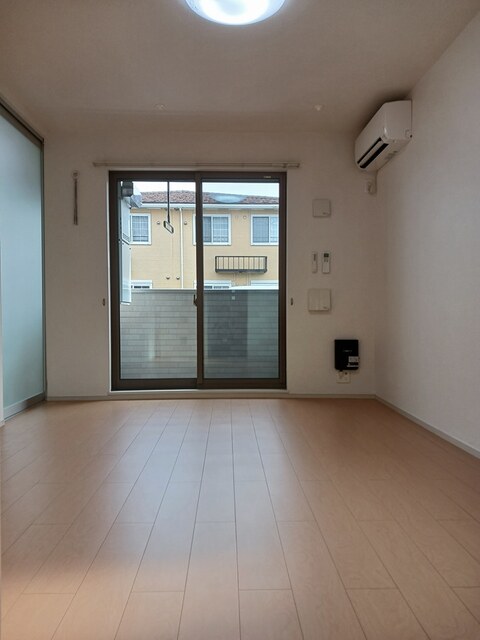 アヴニール リビング