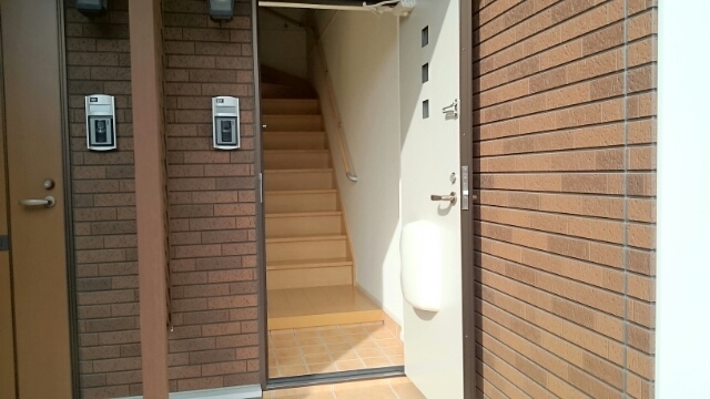 ラ　ルーチェＡ 玄関