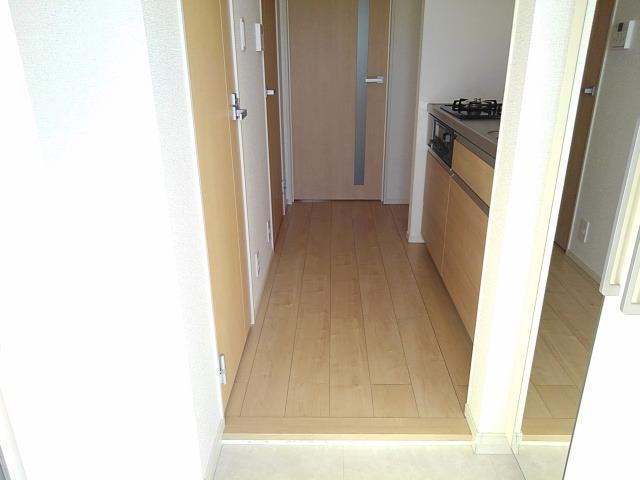 ピースビレッジ 玄関