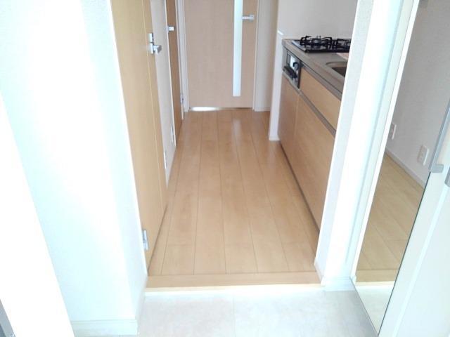 ピースビレッジ 玄関