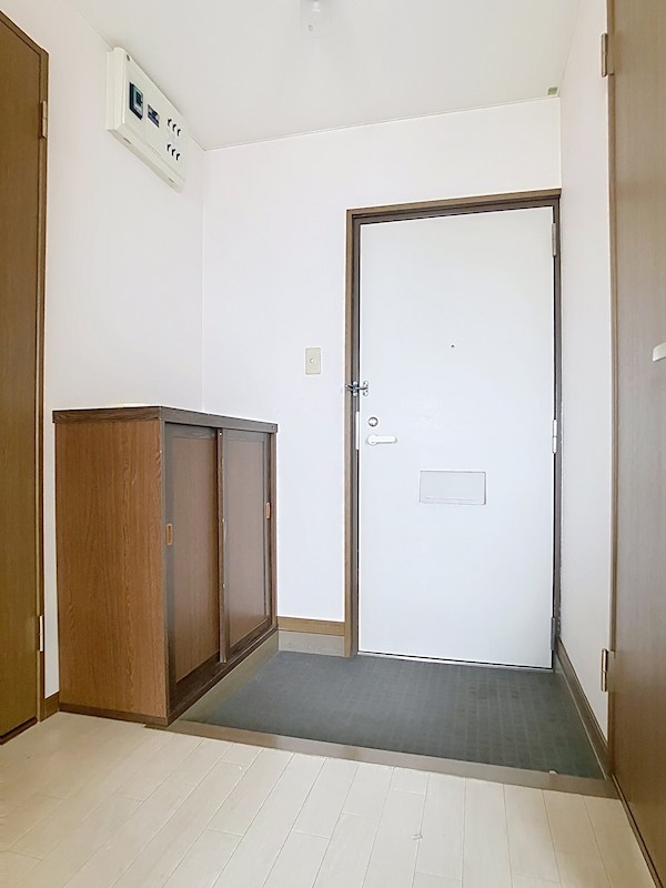 SMAT　BLDG 玄関