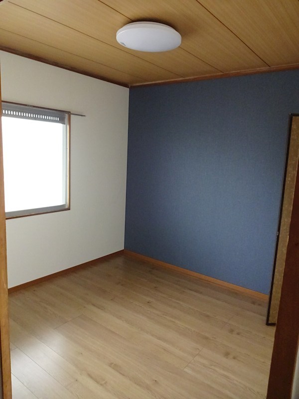 メナー佐野 C その他8